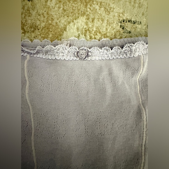 SKIMS Lace Logo Pointelle Boxers in Lavender- size large - Picture 7 of 8